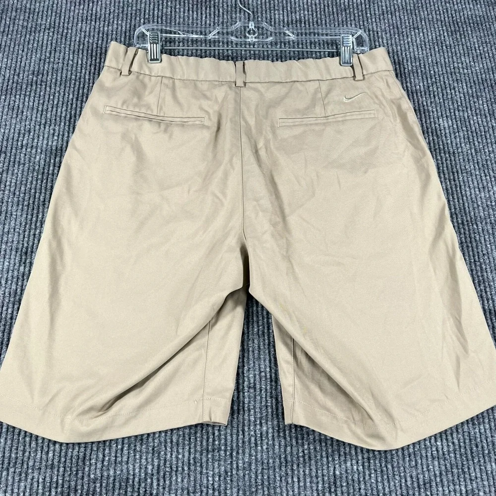 Nike Mens Shorts Size 32 Khaki Chino Golf Dri-Fit Lightweight Outdoor Casual